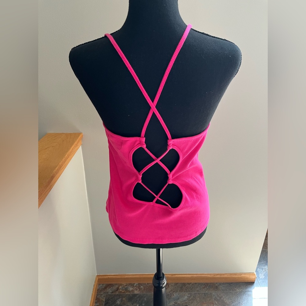 Anthropologie 100% cotton pink key hole open back sleeveless top. Size large - Picture 3 of 11